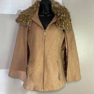 Guess  Vintage (1980’s) women’s winter cape coat size small excellent condition